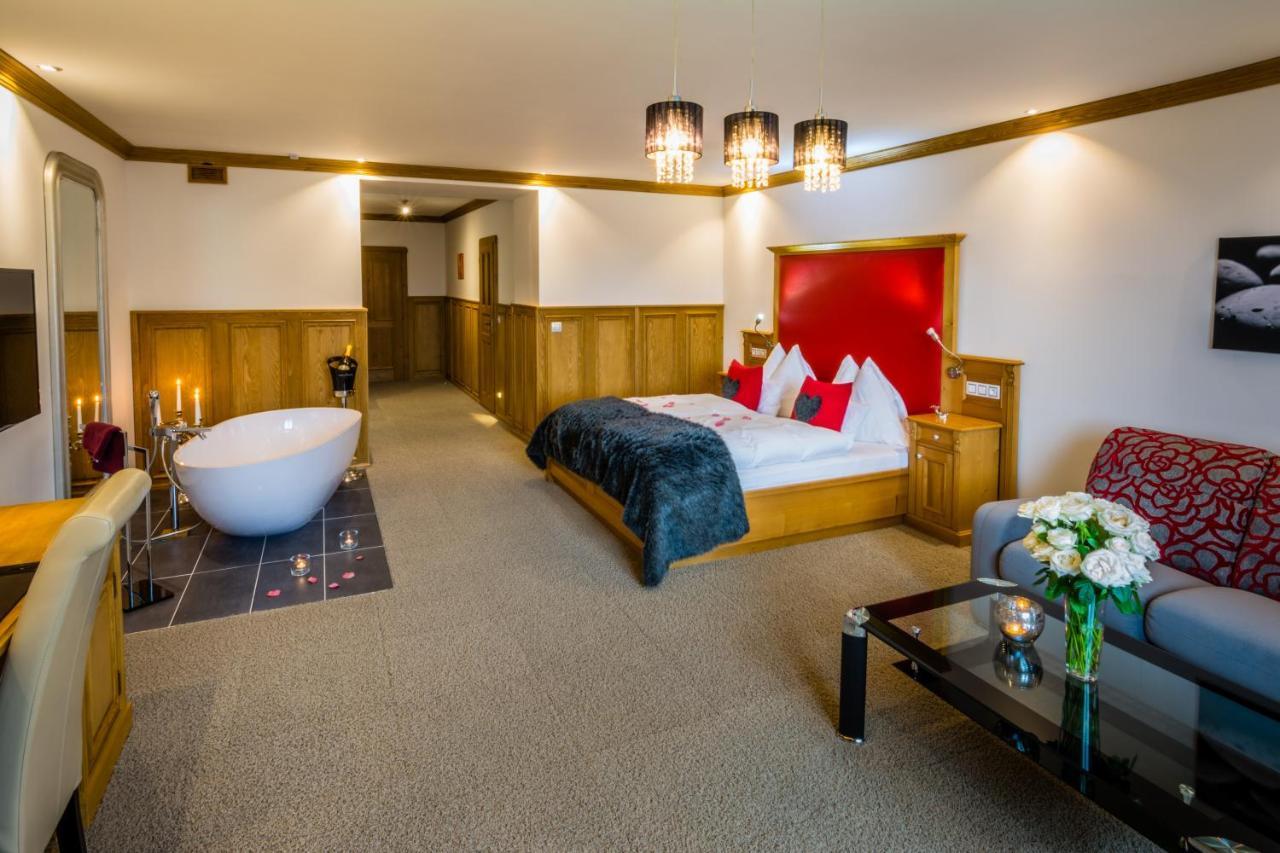 Wellness Hotel V Nebi Kořenov Екстериор снимка