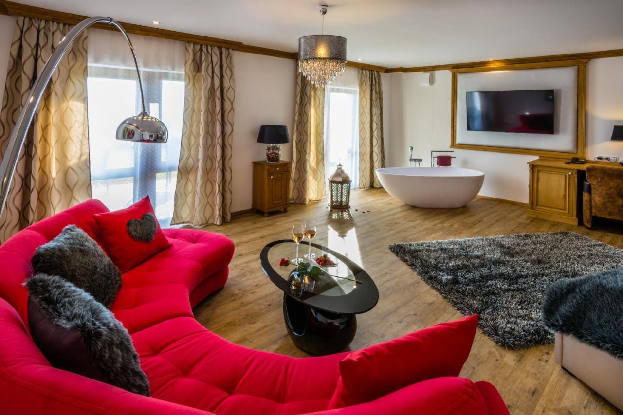 Wellness Hotel V Nebi Kořenov Екстериор снимка