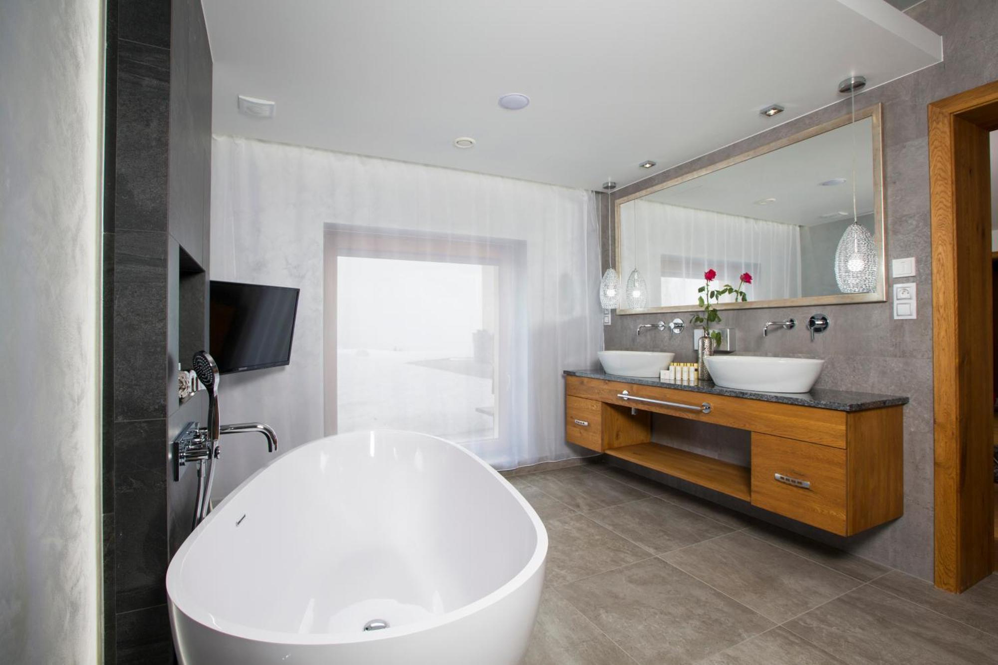 Wellness Hotel V Nebi Kořenov Екстериор снимка